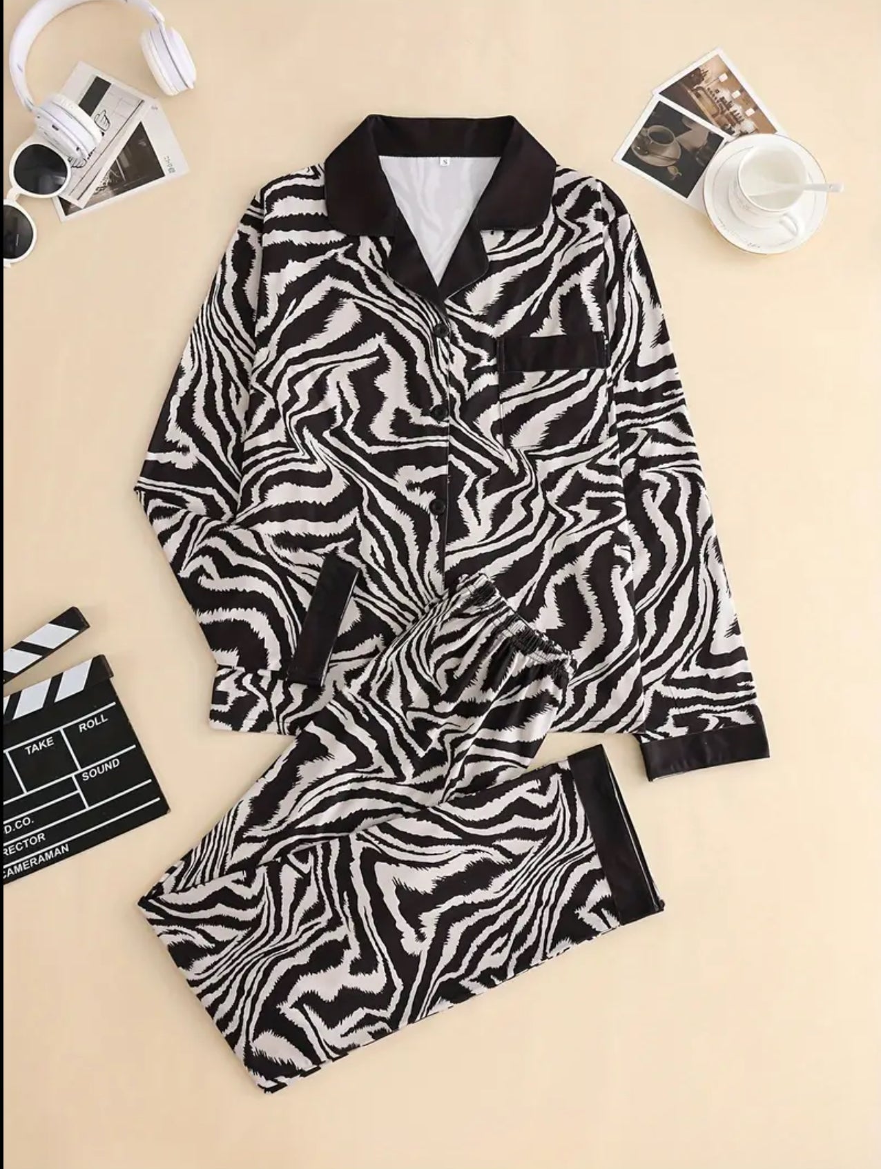 Elegant leopard print pajama