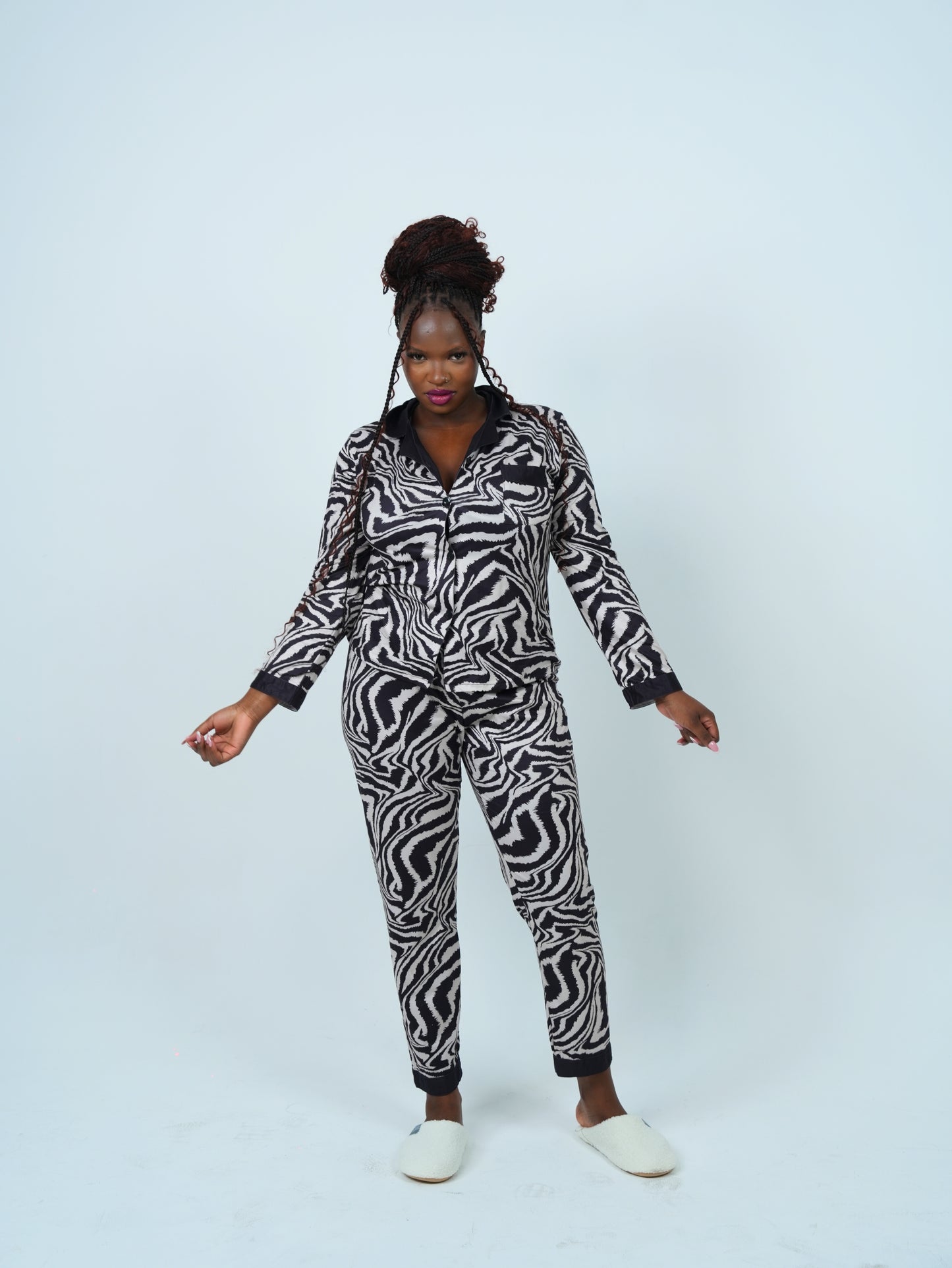 Elegant leopard print pajama